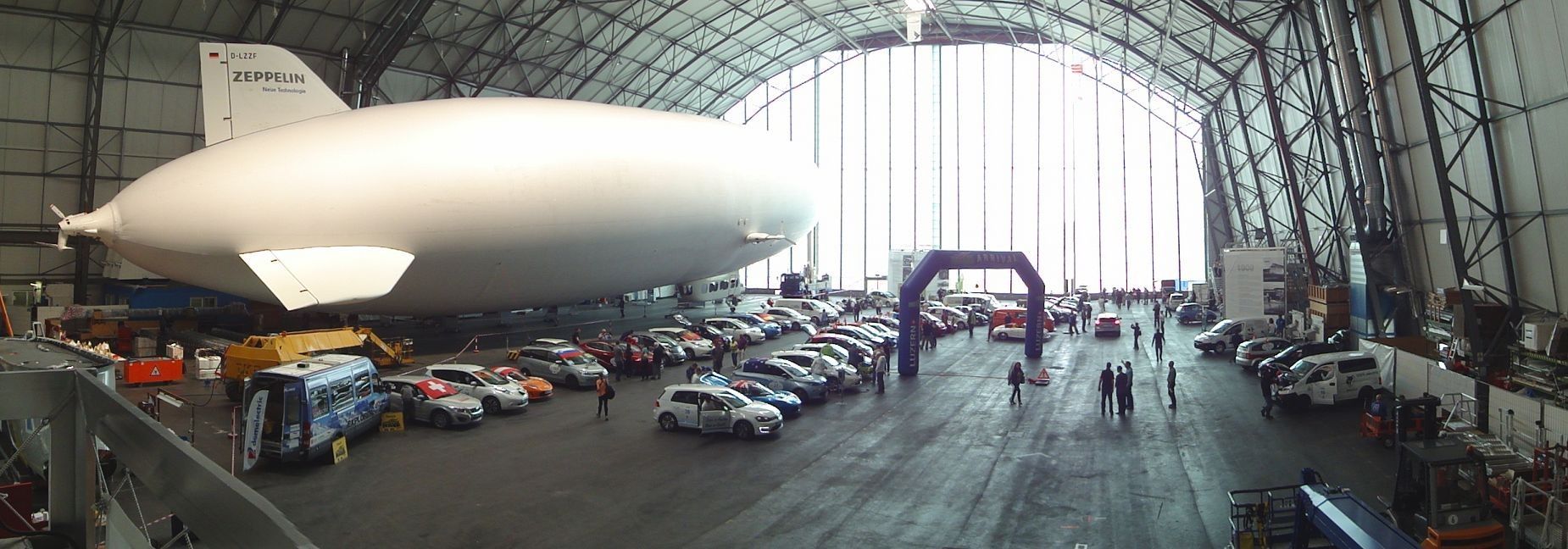 Auf der Strecke der diesjährigen Wave konnte dieser Zeppelin bewundert werden.