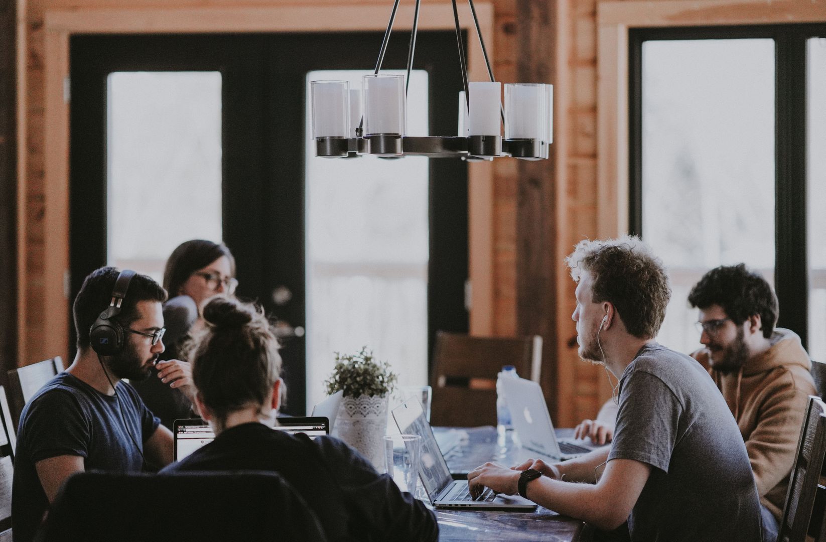 Workshops and consulting od renewable energy businesses.