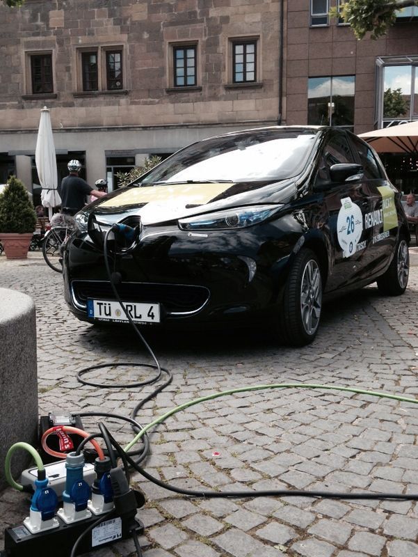 Dieser Renault Zoe, der hundertprozentig mit Strom angetrieben wird, ging für Next Kraftwerke bei der diesjährigen Wave an den Start.