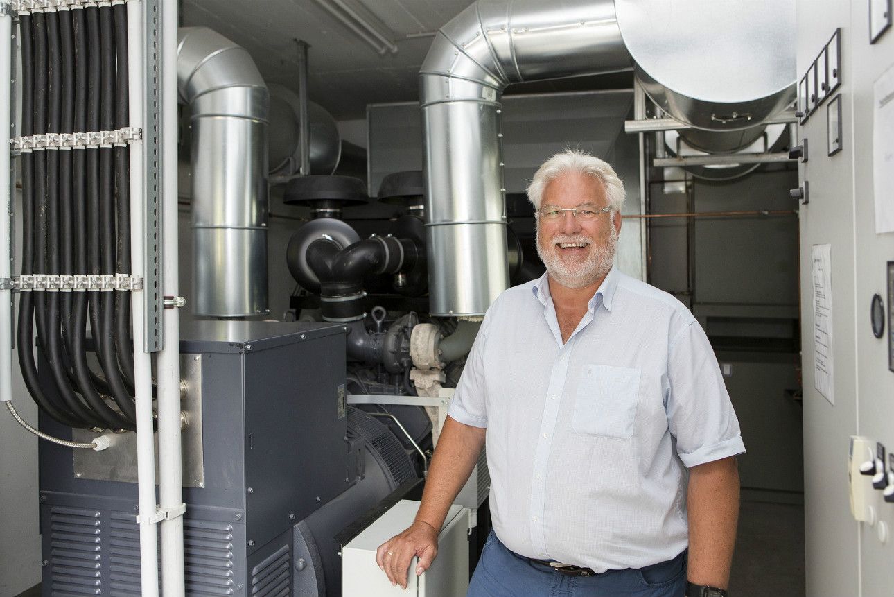 Mr. Timmer and his emergency power generator provide balancing energy within the Virtual Power Plant.