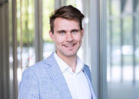 Marc Philipp Wochnik ist Meteorologe bei Next Kraftwerke